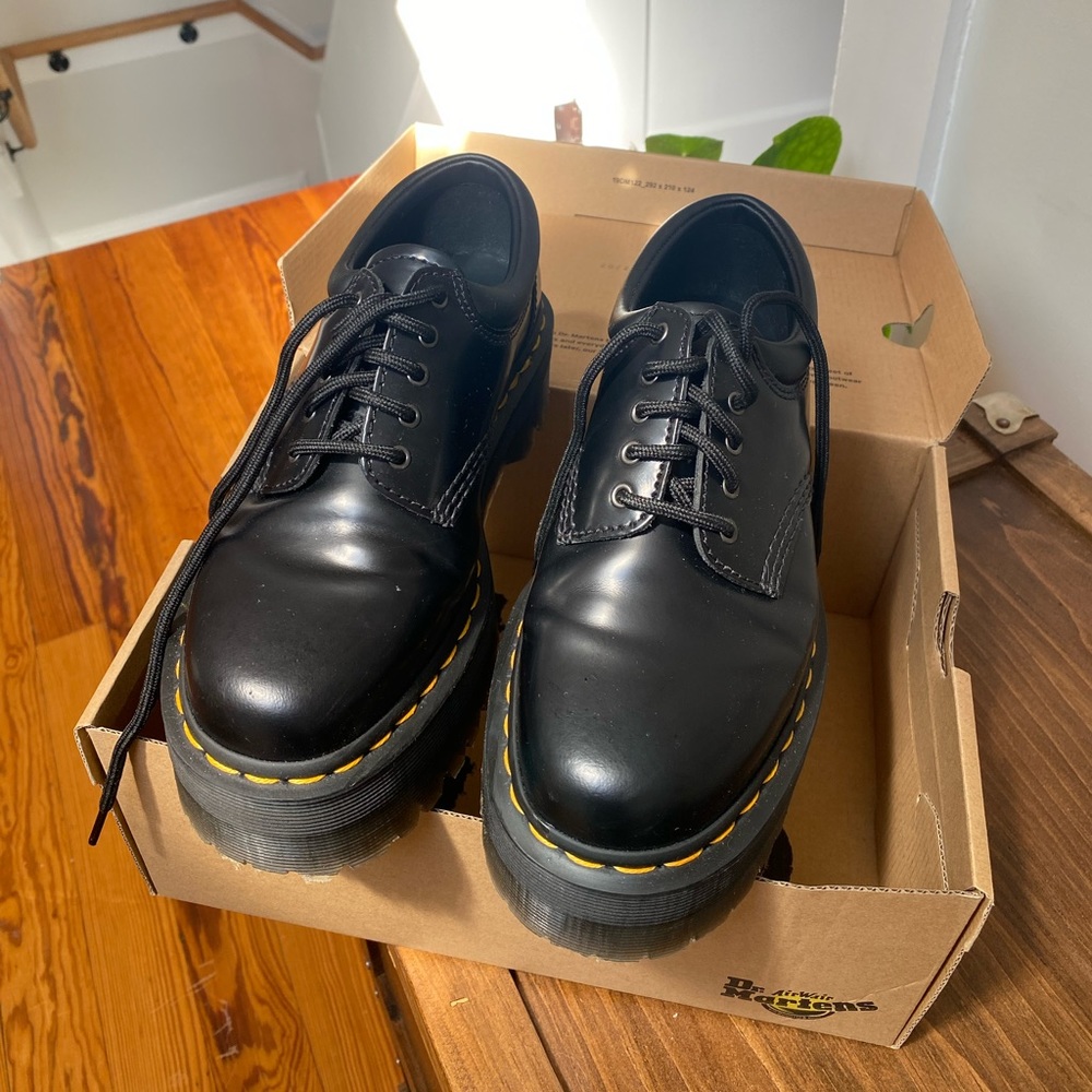 Dr. Marten Platform lace up Loafer